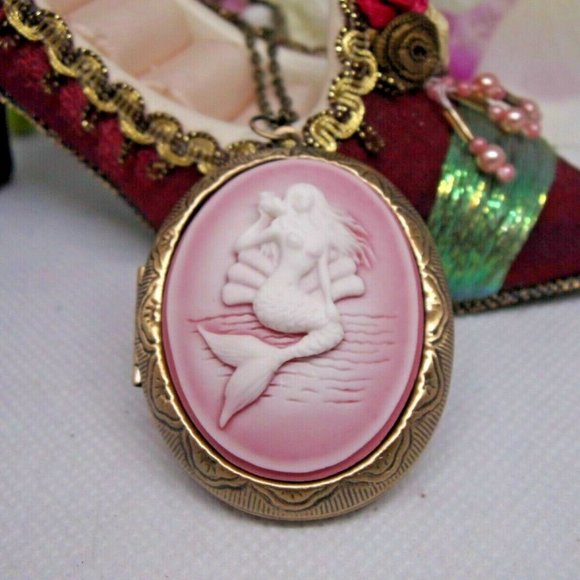 Pink Frosted Mermaid Locket Cameo Necklace Photo - Picture 3 of 7